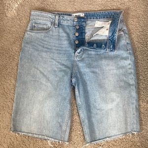 Paige Robbie shorts NWOT